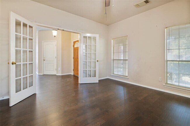 Building Photo - 2306 Hayfield Square