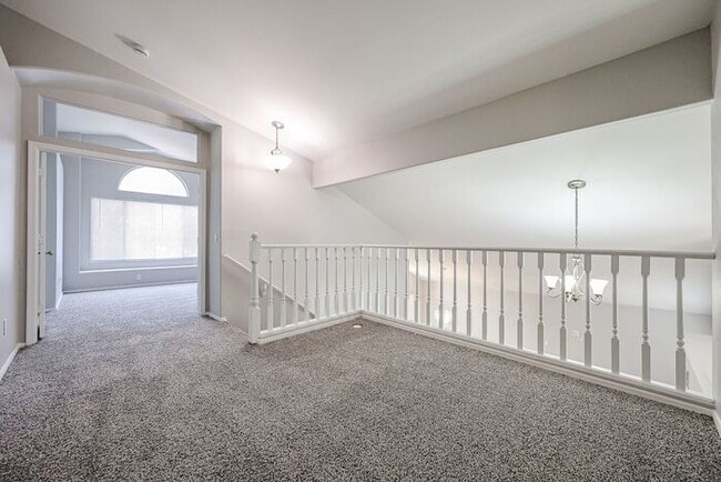 Building Photo - 5BD 3BA with Pool in West Chandler!
