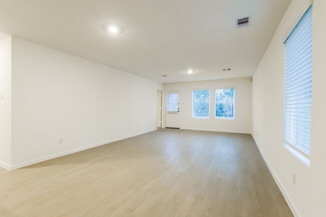 Building Photo - 15242 Abella Dr