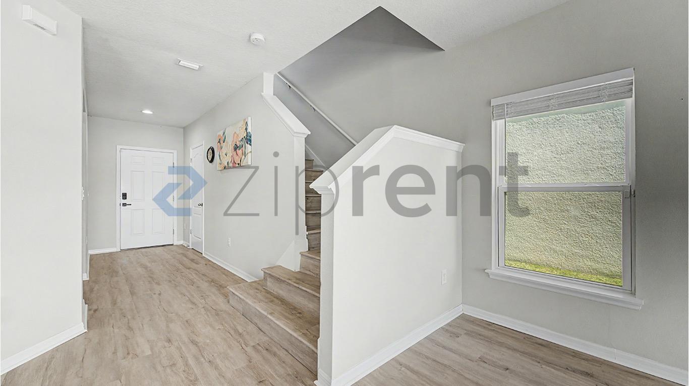 Building Photo - Unit
