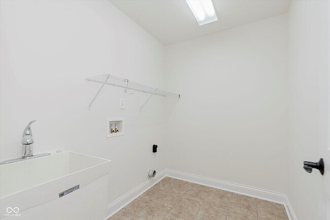 Building Photo - 10264 Normandy Way