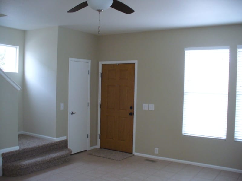 Building Photo - 2484 St Paul Dr