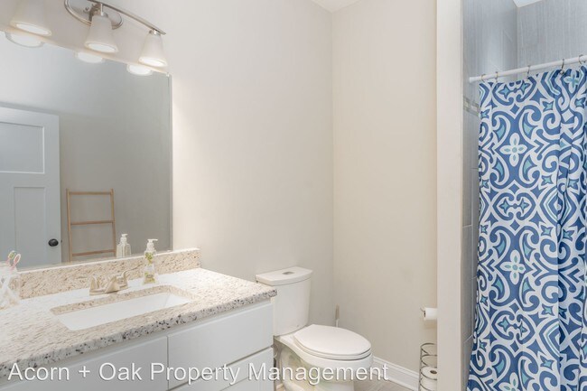 Building Photo - 3 br, 2.5 bath House - 110 Chestnut St.