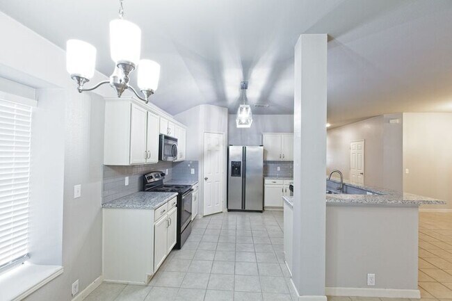 Building Photo - 2309 Mallard Dr