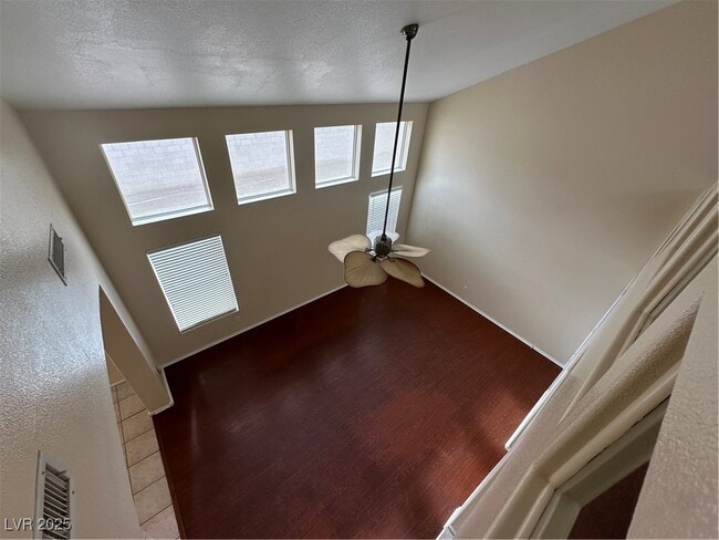 Building Photo - 821 Dancing Vines Ave