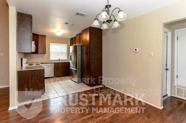 Building Photo - 1230 Preswick Cir