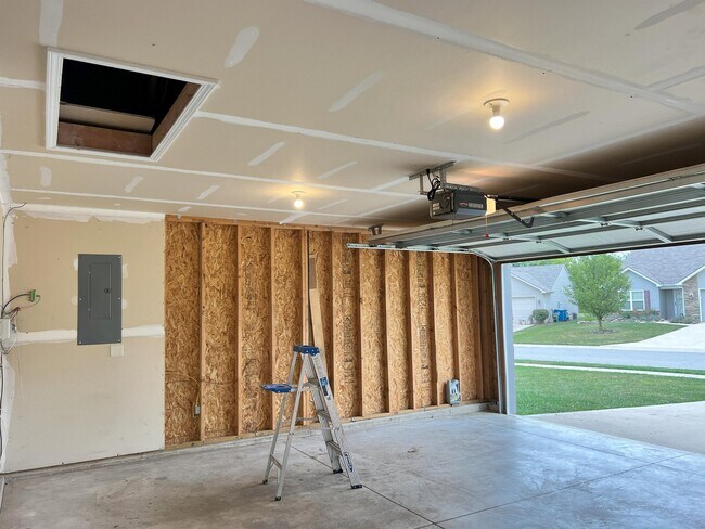 Building Photo - 12331 Hummingbird Cove
