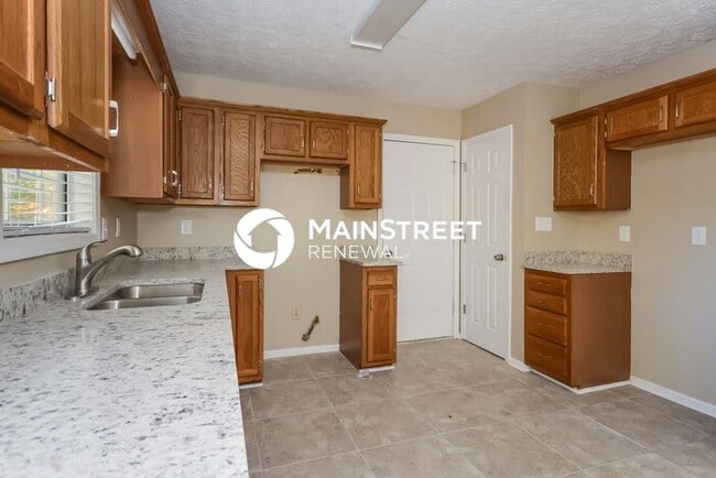 Building Photo - 4 Bedroom Pet-Friendly Home in McDonough, ...