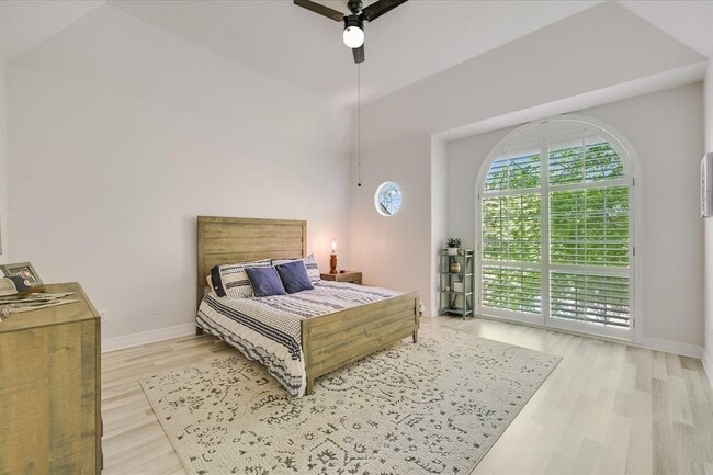 Building Photo - 12253 Chelsea Glen Pl