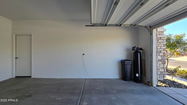 Building Photo - 8851 S 165th Ave