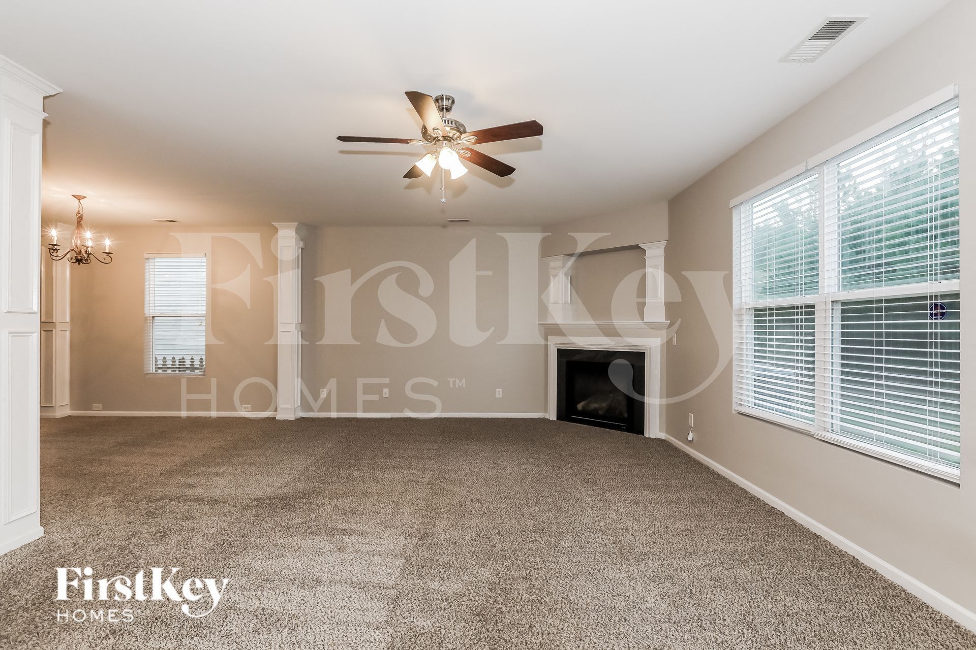 Building Photo - 16422 Austringer Pl