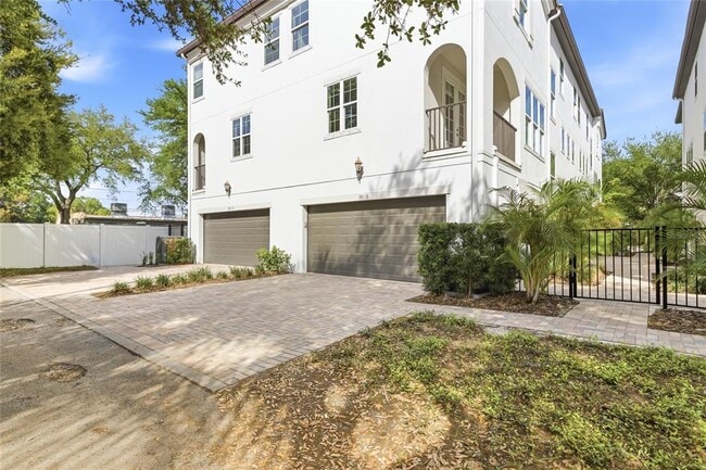 Building Photo - 309 S Fremont Ave