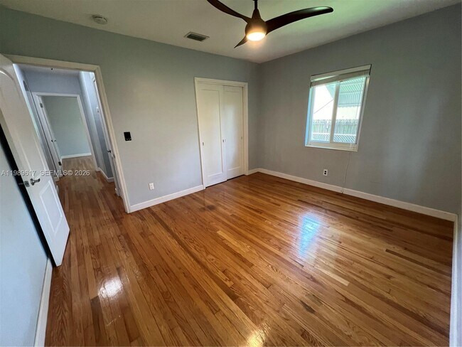 Building Photo - 432 Palmetto Dr