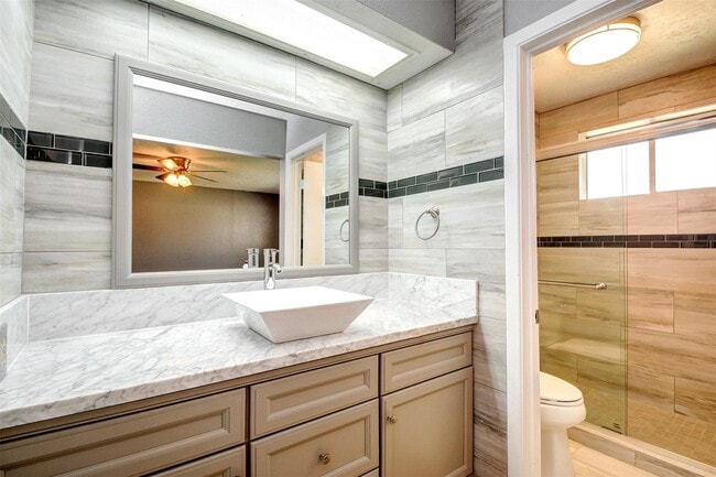 Building Photo - 16623 Blackhawk Blvd