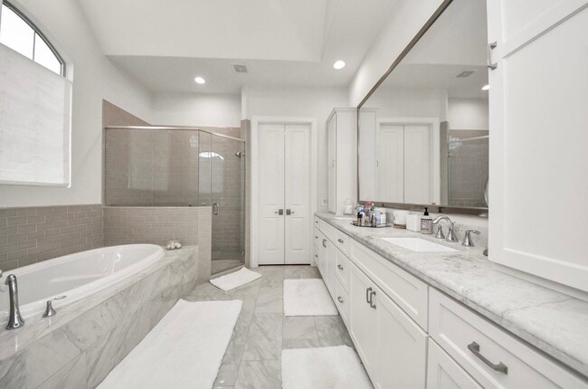 Building Photo - 15623 Broad St