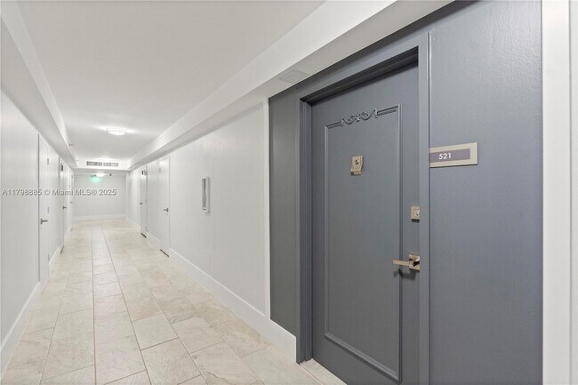 Building Photo - 6039 Collins Ave