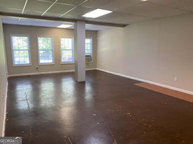 Building Photo - 6170 Devonshire Dr