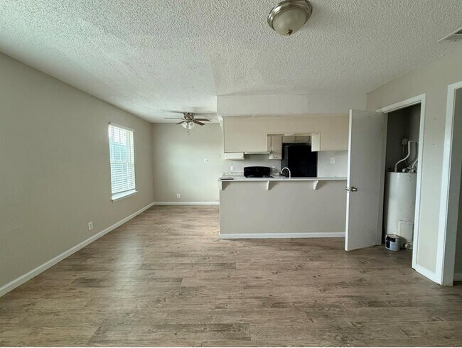 Building Photo - 6110 Wheless Cove