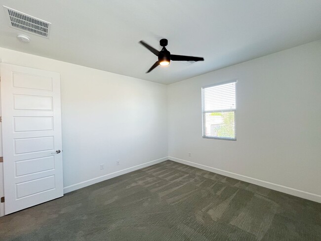 Building Photo - Exquisite Luxury Rental in Prestigious Gated Tule Springs Community