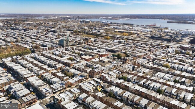 Building Photo - 3061 Livingston St