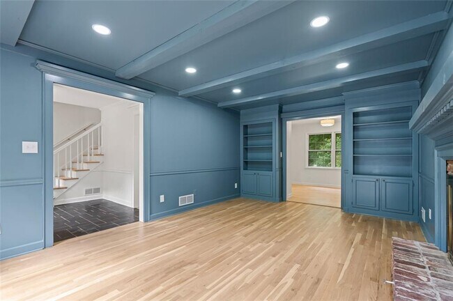 Building Photo - 2340 Castleridge Ct