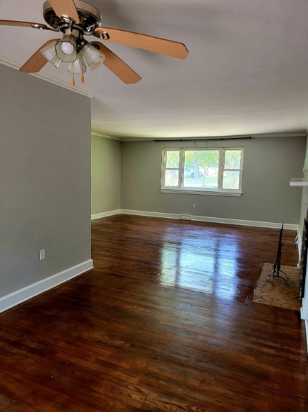 Building Photo - 20 N Garden Cir