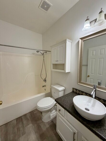 Building Photo - 4216 S 179th St