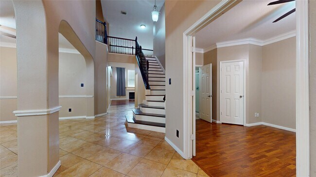 Building Photo - 21050 Florette Ln