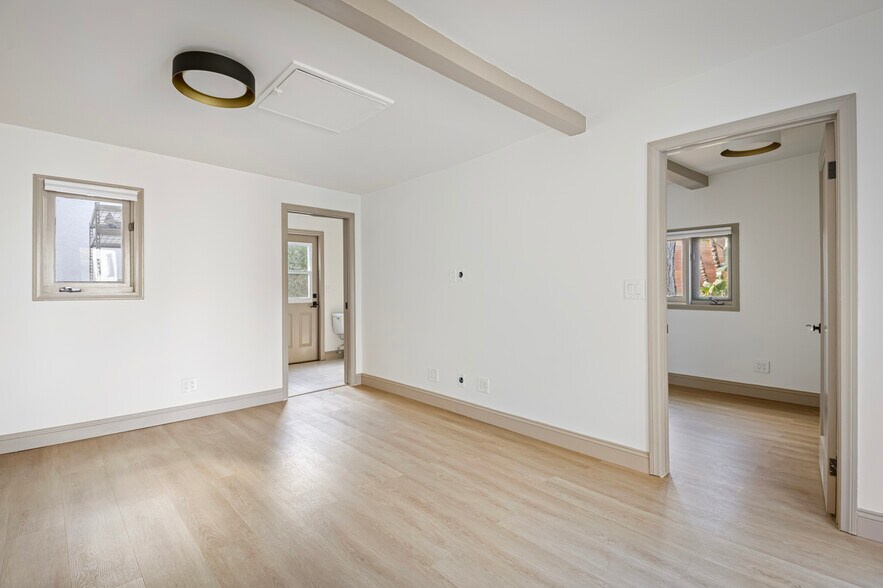 Building Photo - 1169 S Sierra Bonita Ave