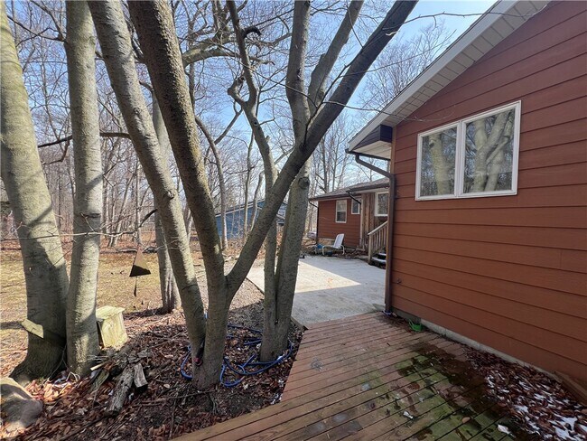 Building Photo - 340 Campbell Rd