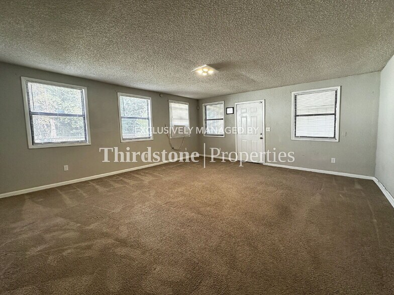 Building Photo - 5737 Carnation Rd