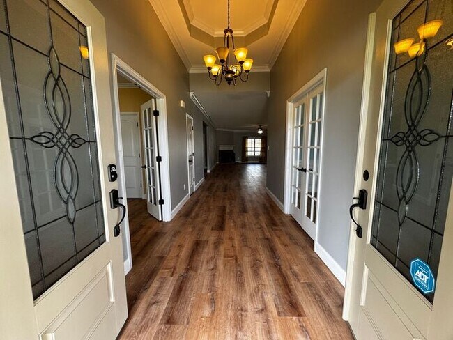 Building Photo - Near Redstone Arsenal Gate 1 with fence, storm shelter and AMAZING spa shower in primary suite