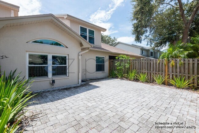 Building Photo - 2588 Stony Brook Ln