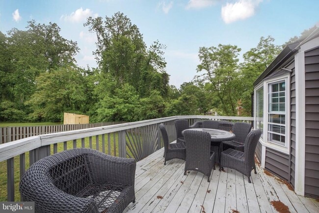 Building Photo - 1602 Lorelei Dr