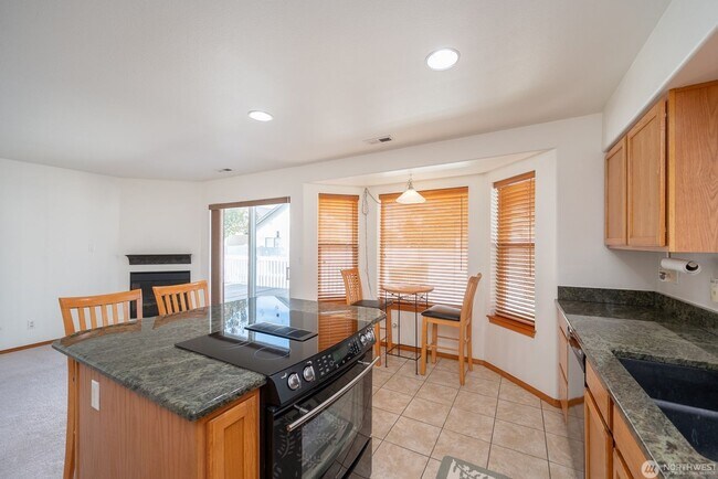 Building Photo - Beautiful 2 Bedroom home with detached shop!