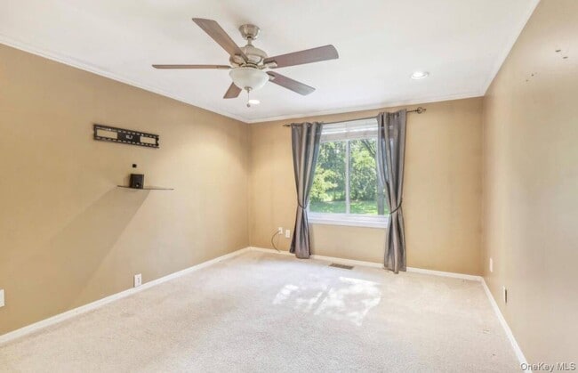 Building Photo - 598 Blue Ridge Dr