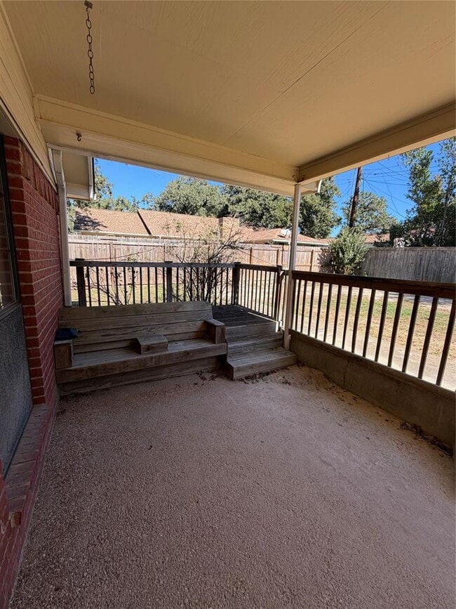 Building Photo - 718 Brazos St