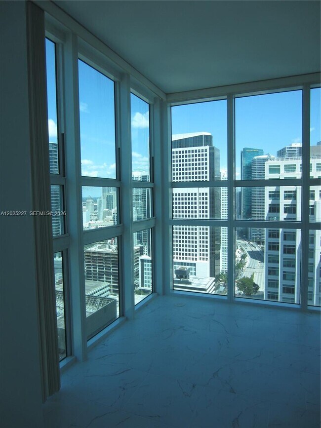 Building Photo - 951 Brickell Ave
