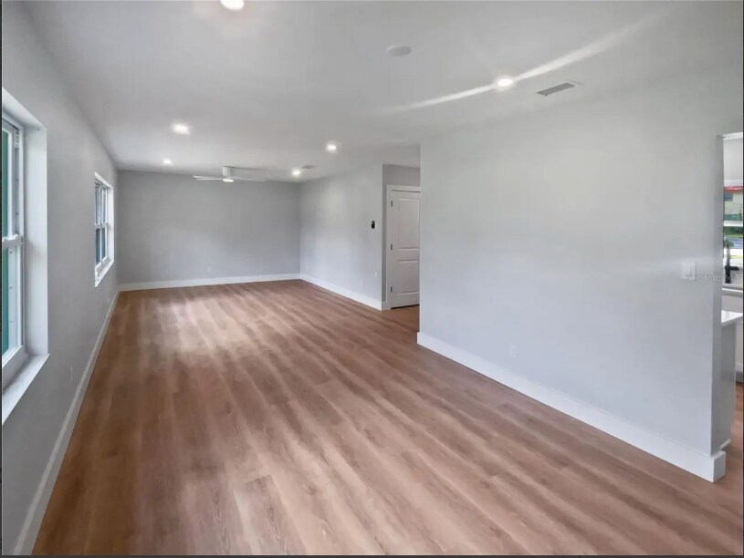 Building Photo - 7812 N 53rd St