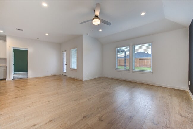 Building Photo - 29910 Ousel Falls Ln