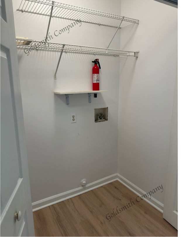 Building Photo - 8 Furwood Ct