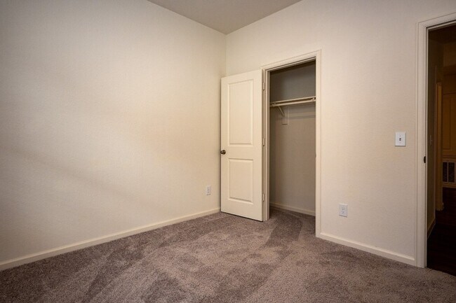 Building Photo - 5903 Grantgrala Dr