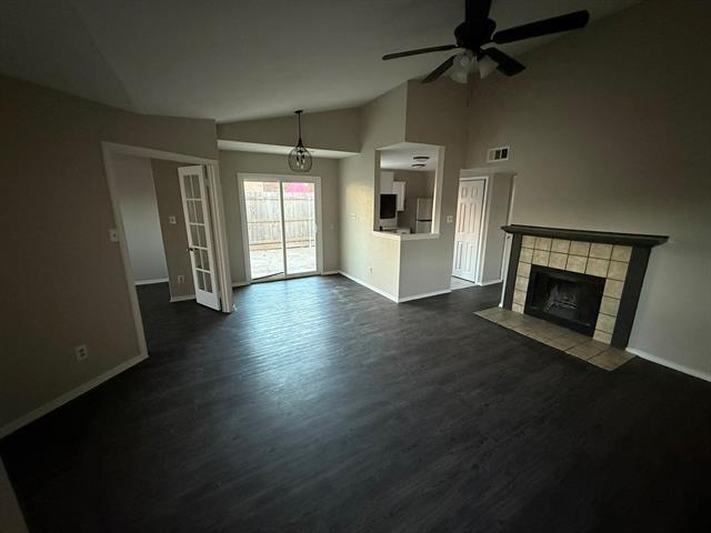 Building Photo - 411 Dollins St