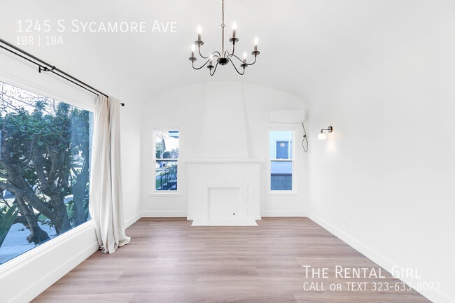 Building Photo - 1245 S Sycamore Ave