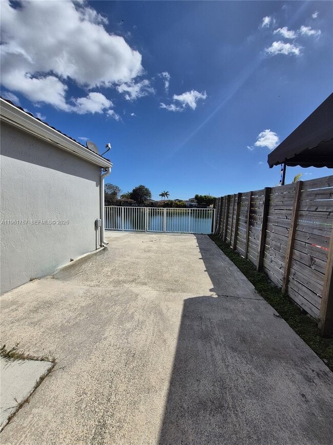 Building Photo - 16955 SW 142nd Pl