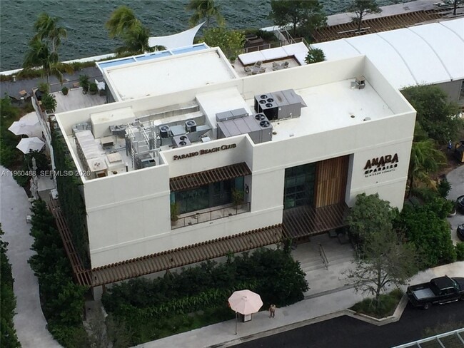 Building Photo - 650 NE 32nd St