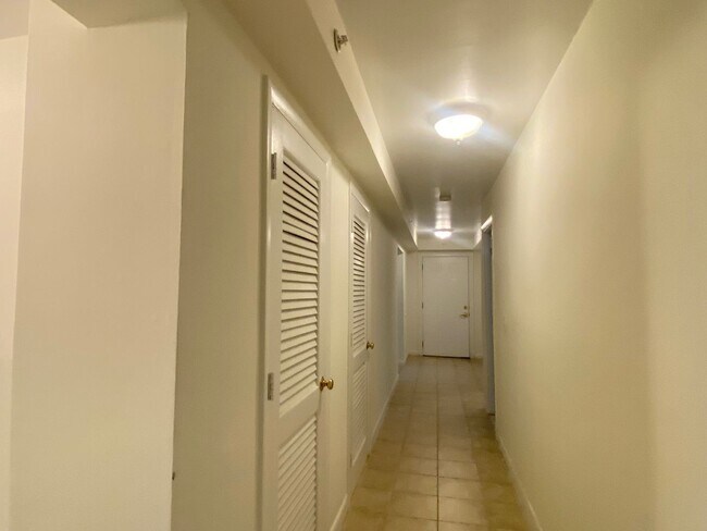 Building Photo - Nice 3 bed in Packards corner