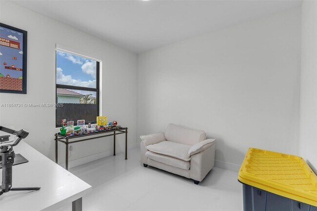 Building Photo - 32206 SW 196th Ave