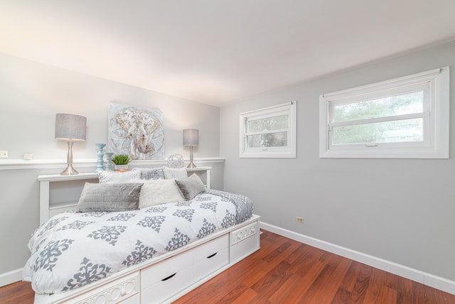 Building Photo - 21W021 Marlborough Ln