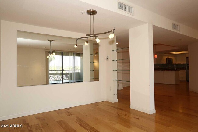 Building Photo - 4200 N Miller Rd